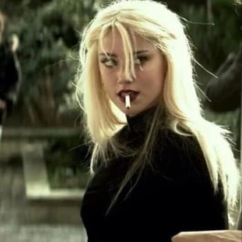 adeline9's Kick streamer profile picture