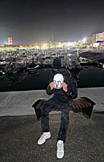 Ahm4di_1OF1's Kick streamer profile picture