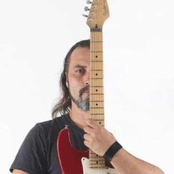 Fratika's Kick streamer profile picture