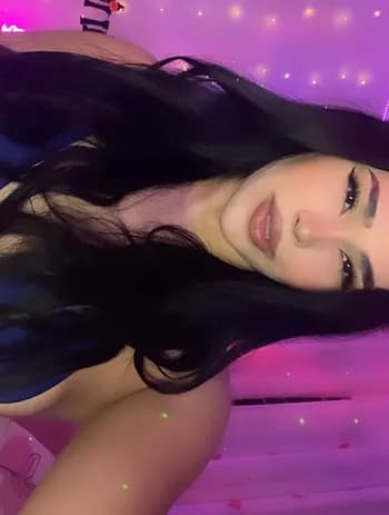 GiovanaBraaz's Kick streamer profile picture