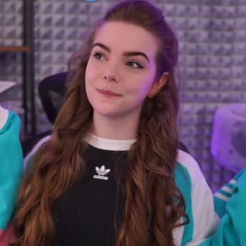 Loeya's Kick streamer profile picture