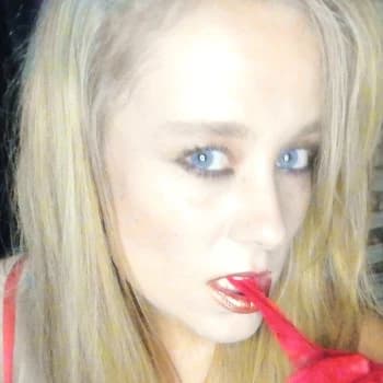 MissCrystalX's Kick streamer profile picture