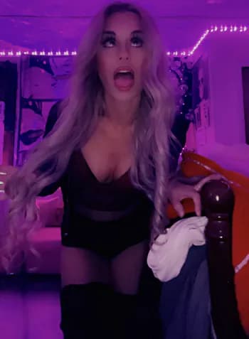 Pinkyuwu's Kick streamer profile picture