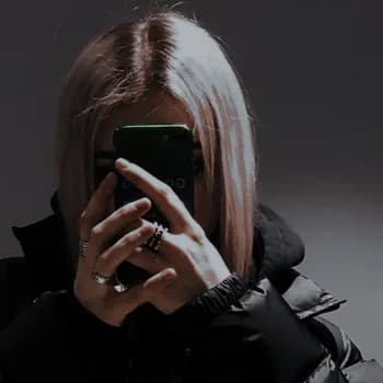 poe_poena's Kick streamer profile picture