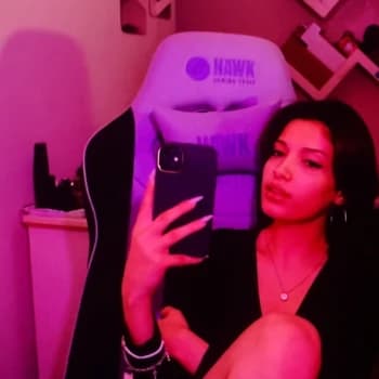 sarasue's Kick streamer profile picture