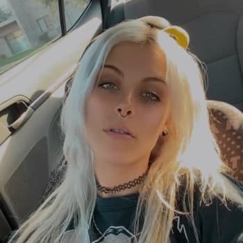 Sk8Bae's Kick streamer profile picture
