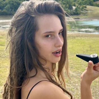 StephanieQuatro's Kick streamer profile picture