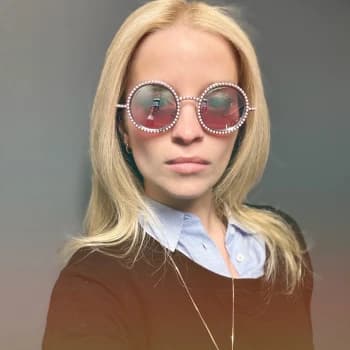 watchsarahlive's Kick streamer profile picture