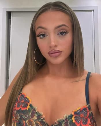 Woahvickyy's Kick streamer profile picture