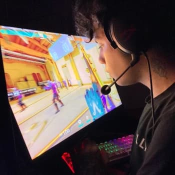 yitee's Kick streamer profile picture