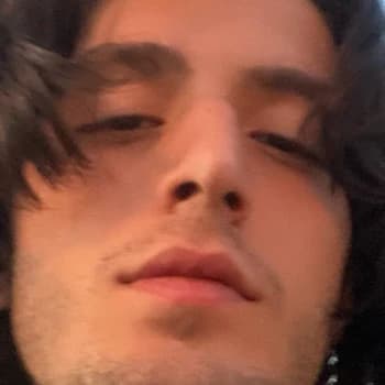 Zade's Kick streamer profile picture