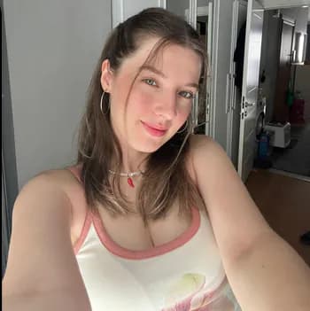 cigdemT's Kick streamer profile picture