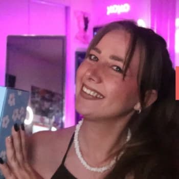 ericaaprilxoxox's Kick streamer profile picture